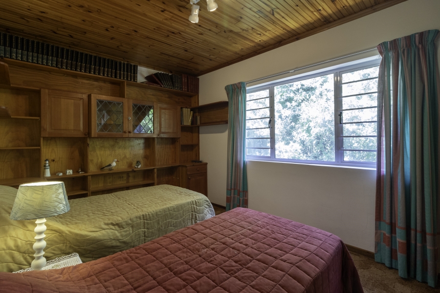7 Bedroom Property for Sale in West Beach Eastern Cape